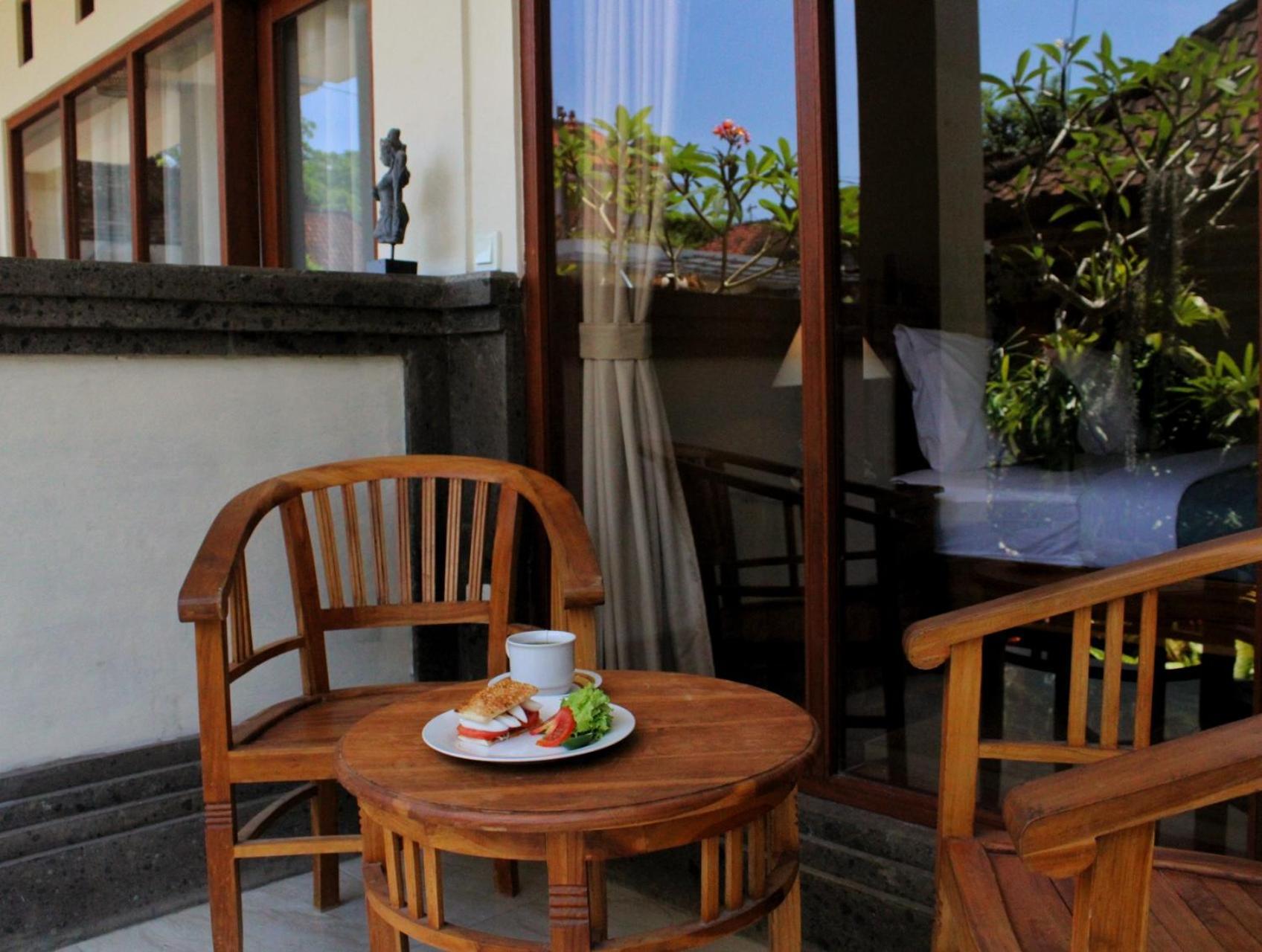 Dharma Sentana Hotel Убуд Екстериор снимка